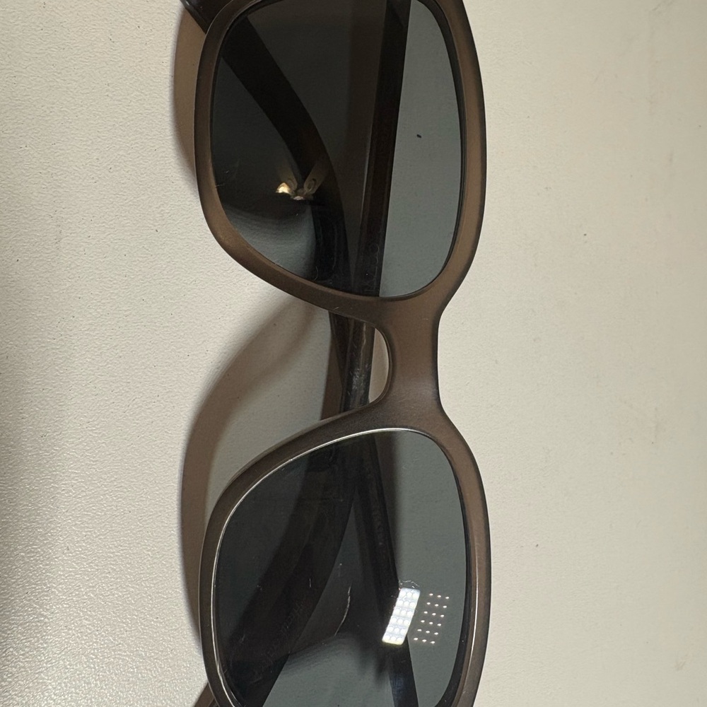 Oliver Peoples Olive color Sunglasses Hand crafted in Italy